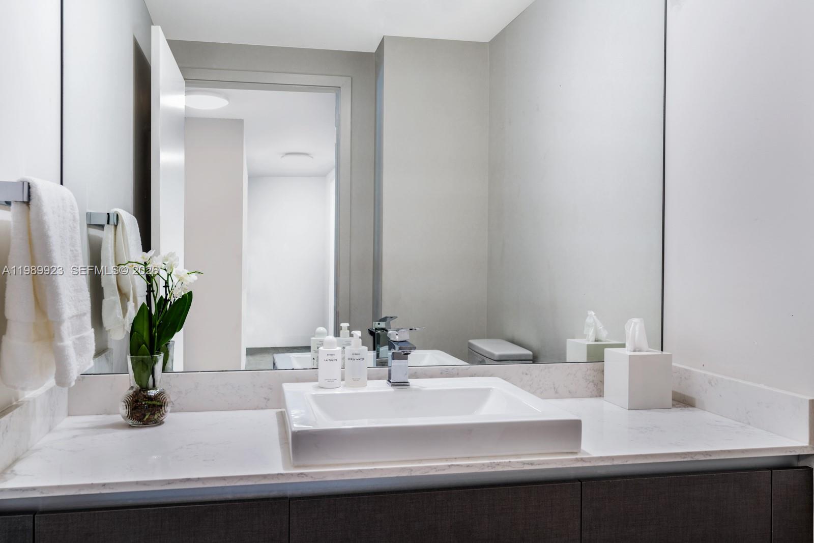 1201 20th Street, Unit 301 Miami Beach, FL 33139 - Photo 17 of 29