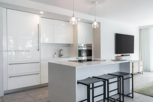 $15,000 | 1201 20th Street, Unit 301, Miami Beach, FL 33139