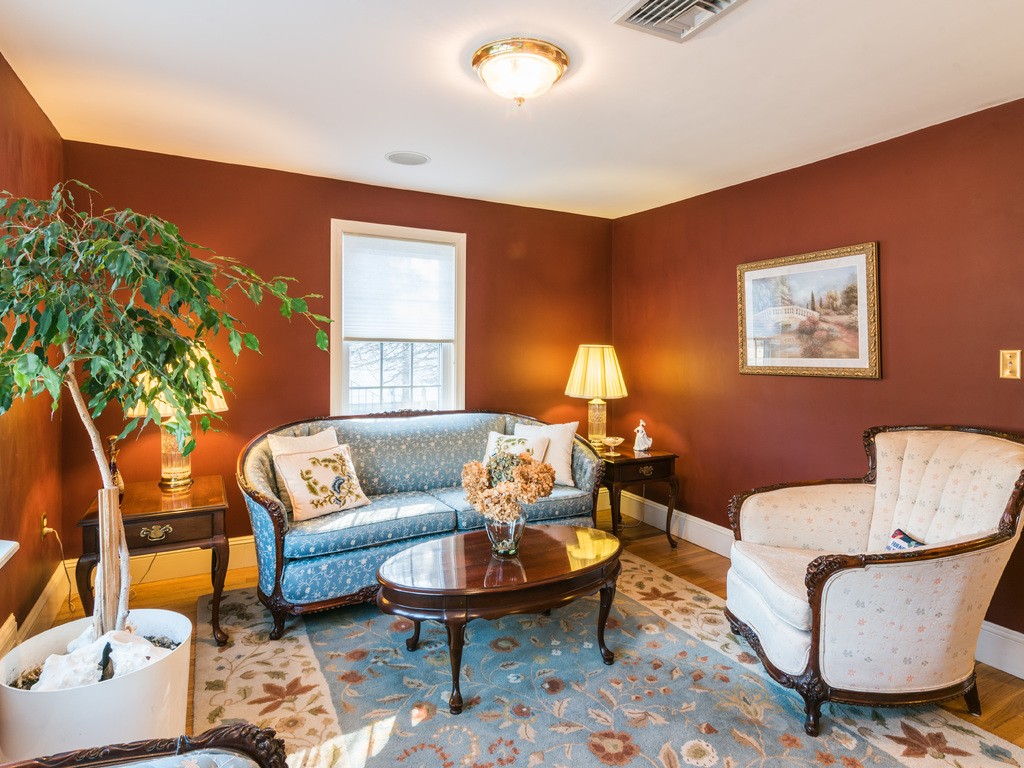 35 Kilburn Road Newton, MA 02465 - Photo 10 of 24 Gallery Image 10