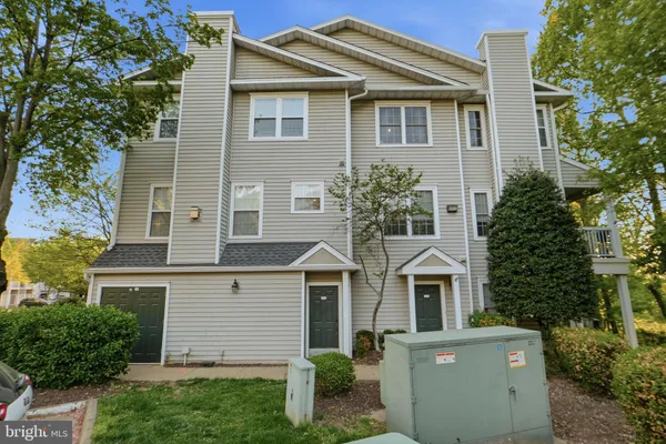 $2,800 | 12796 Fair Briar Lane, Fairfax, VA 22033
