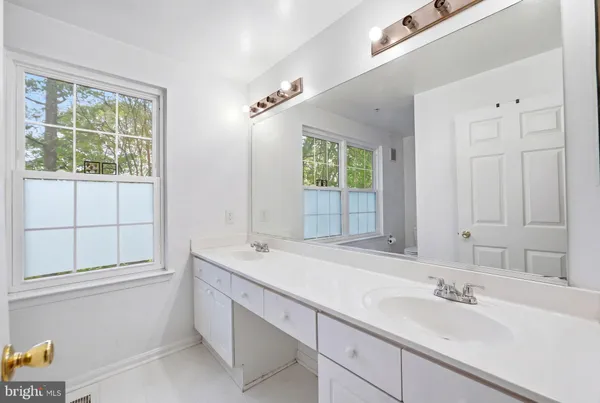 $2,800 | 12796 Fair Briar Lane, Fairfax, VA 22033