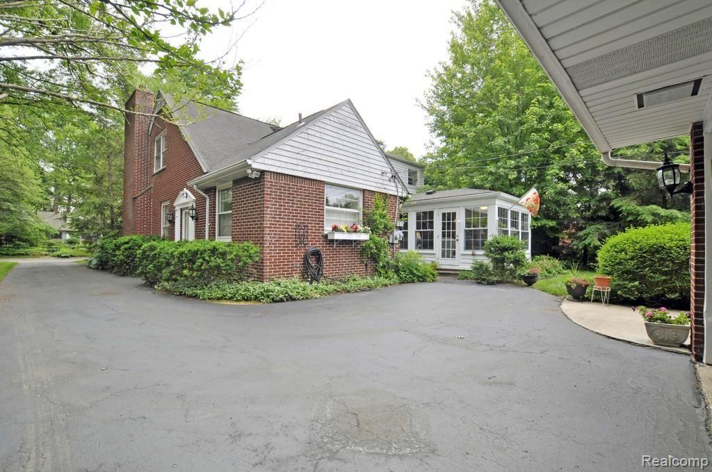 266 Lothrop Road Grosse Pointe, MI 48236 - Photo 31 of 36