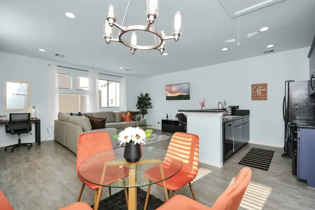 $1,700 | 5411 Lindsay Lane, Houston, TX 77011