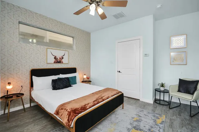 $1,700 | 5411 Lindsay Lane, Houston, TX 77011