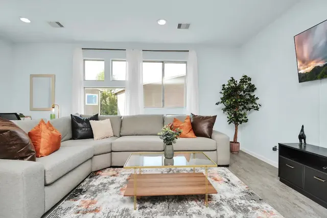 $1,700 | 5411 Lindsay Lane, Houston, TX 77011