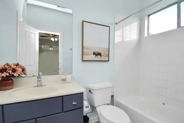 $1,700 | 5411 Lindsay Lane, Houston, TX 77011