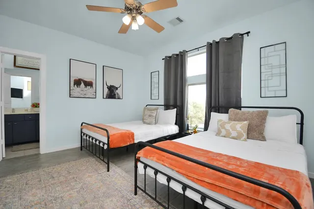 $1,700 | 5411 Lindsay Lane, Houston, TX 77011