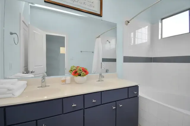 $1,700 | 5411 Lindsay Lane, Houston, TX 77011