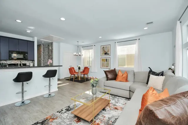 $1,700 | 5411 Lindsay Lane, Houston, TX 77011