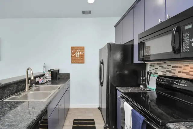 $1,700 | 5411 Lindsay Lane, Houston, TX 77011