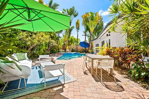 $1,095,000 | 2043 Northeast 29th Street, Fort Lauderdale, FL 33306