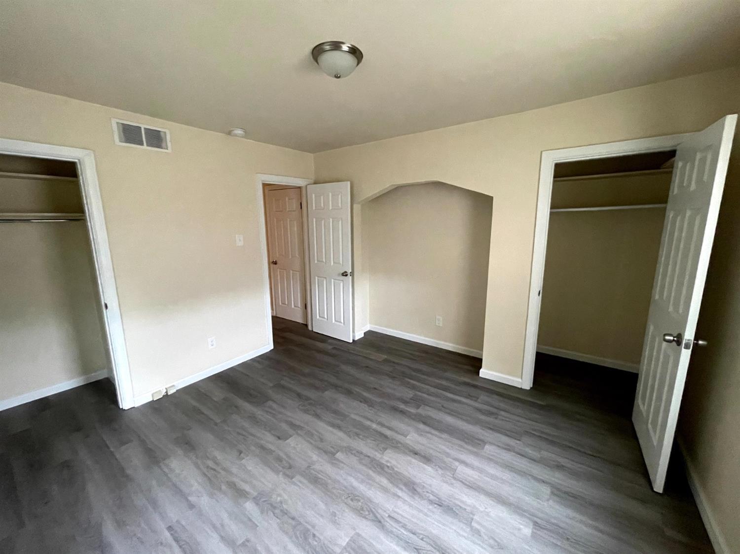 4568 Paddock Road Cincinnati, OH 45229 - Photo 13 of 32