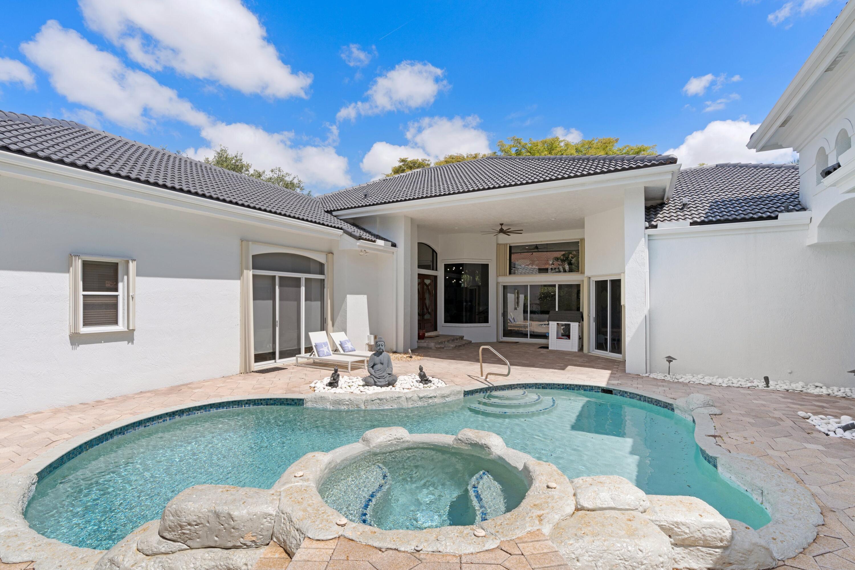 7796 Mandarin Drive Boca Raton, FL 33433 - Photo 23 of 36 Free form pool