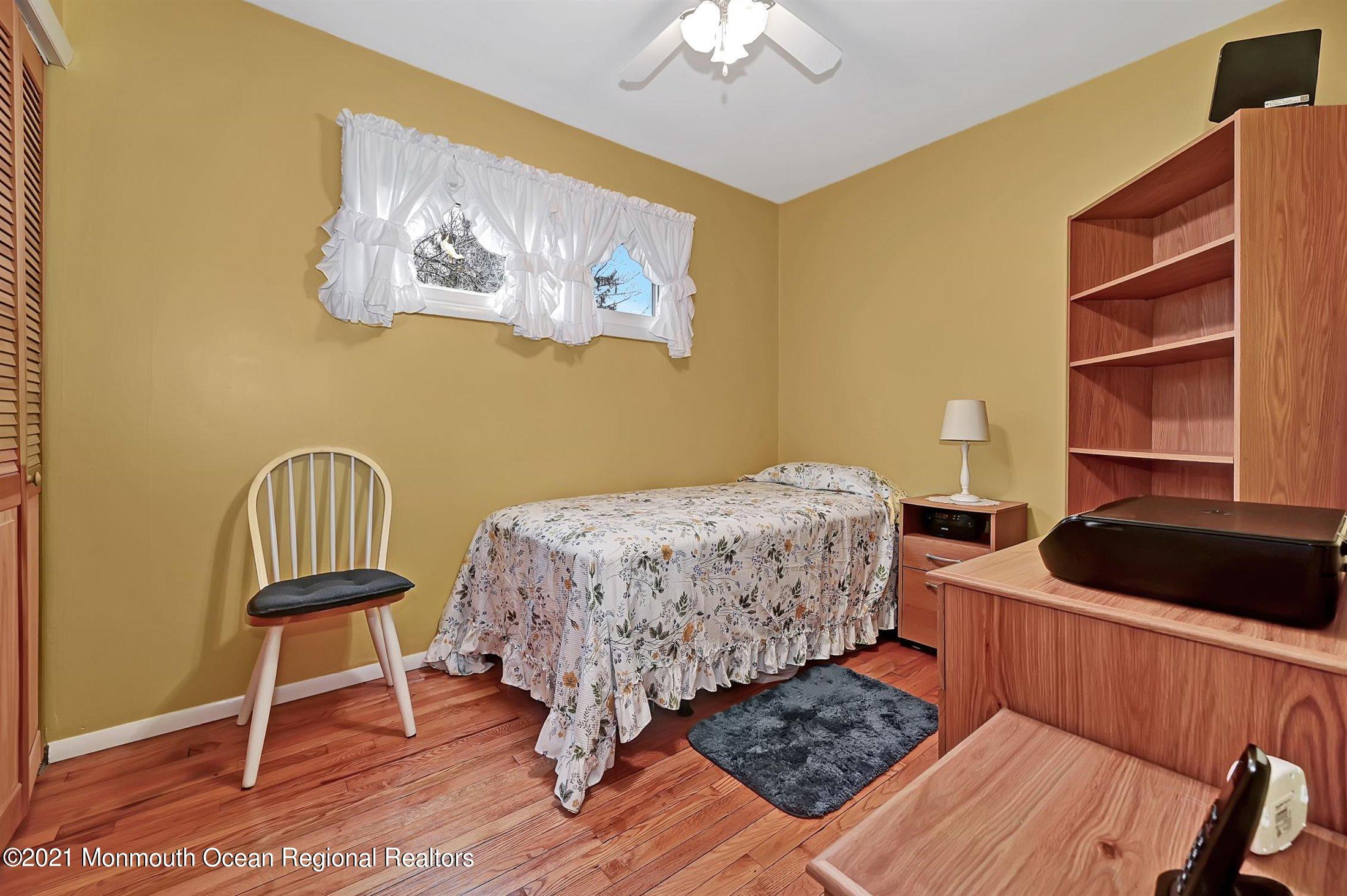 206 Middle Road Hazlet, NJ 07730 - Photo 16 of 25 18-Bedroom