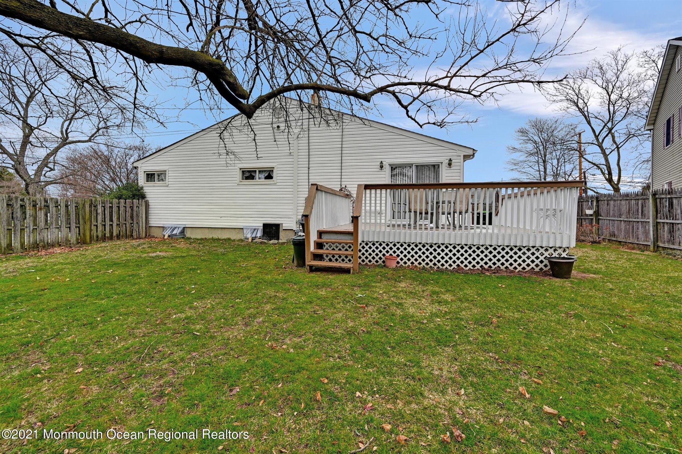 206 Middle Road Hazlet, NJ 07730 - Photo 21 of 25 23-Back