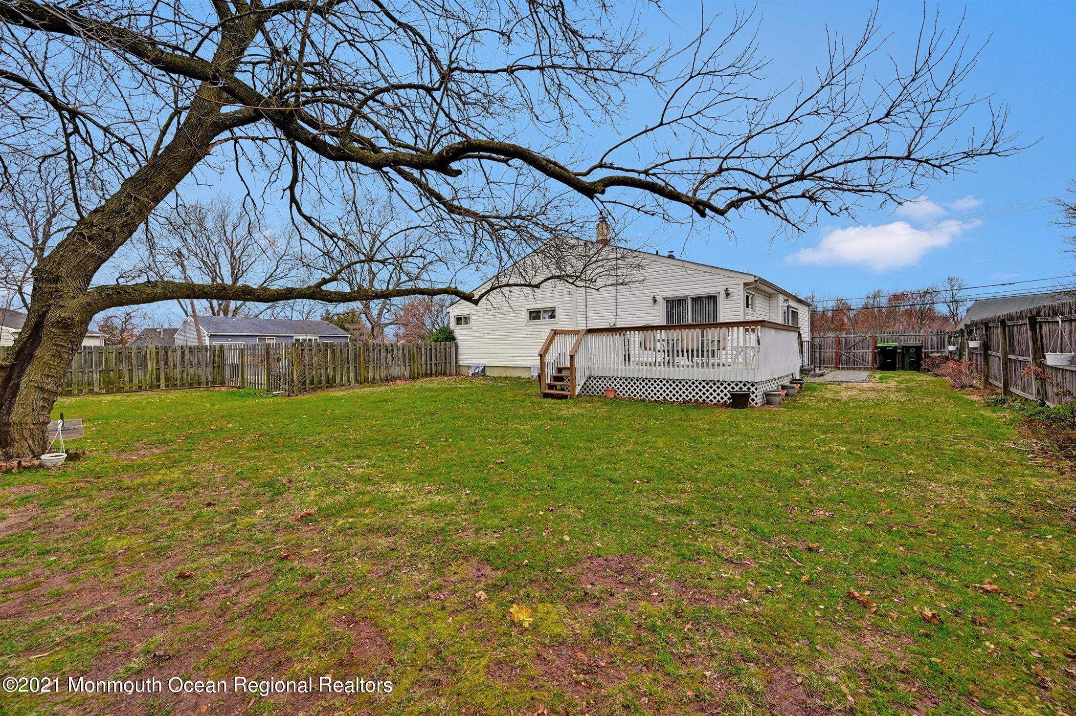 206 Middle Road Hazlet, NJ 07730 - Photo 22 of 25 24-Back