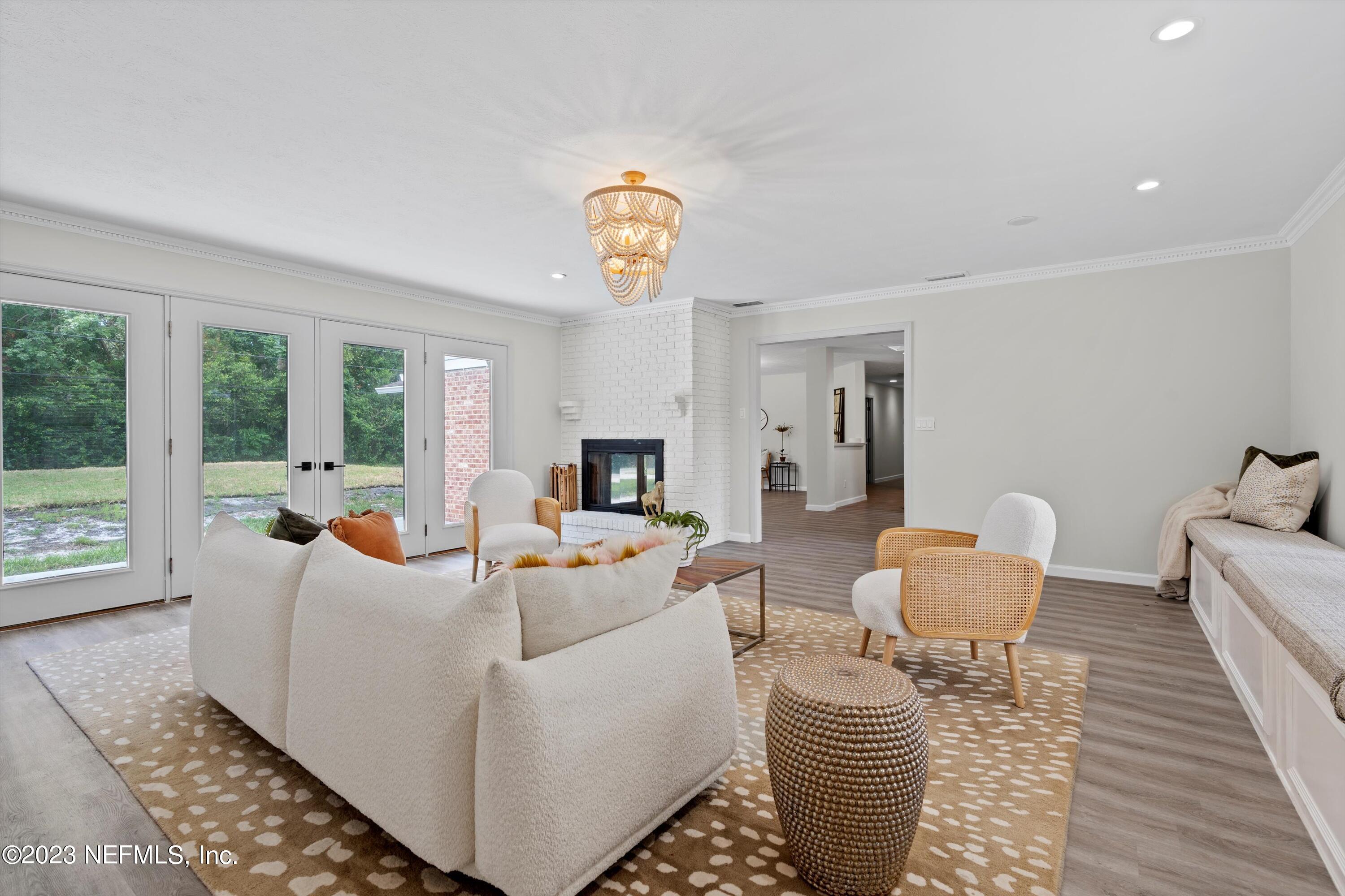 10188 Scott Mill Road Jacksonville, FL 32257 - Photo 14 of 34 14-Family Room
