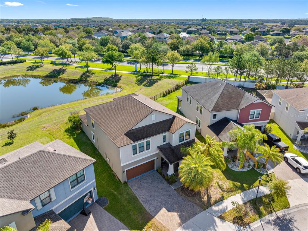 10066 Victory Gallop Loop Ruskin, FL 33573 - Photo 4 of 86