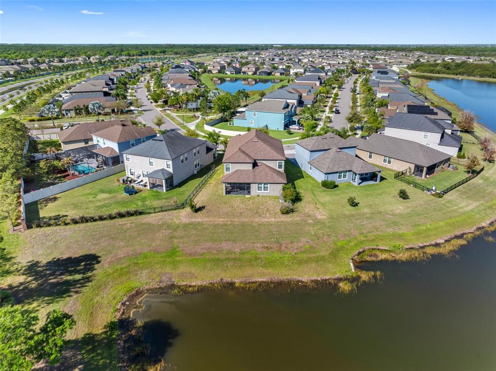 10066 Victory Gallop Loop Ruskin, FL 33573 - Photo 6 of 86