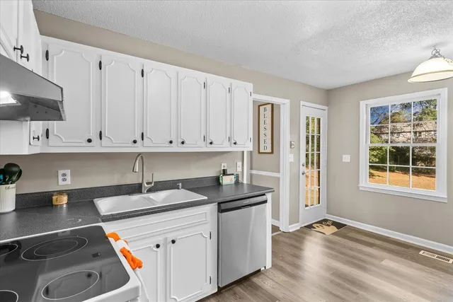 $300,000 | 506 Lavista Road, Dalton, GA 30720