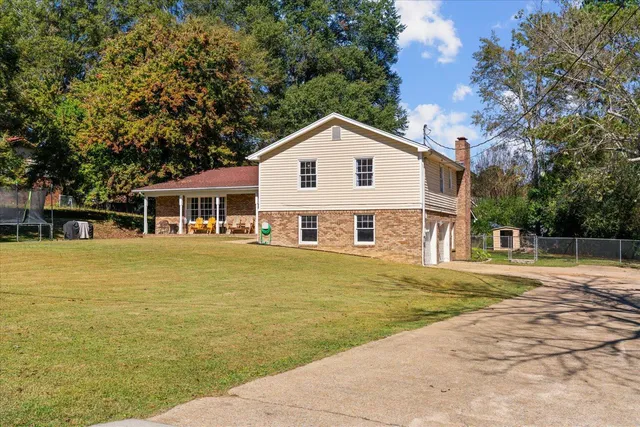 $300,000 | 506 Lavista Road, Dalton, GA 30720