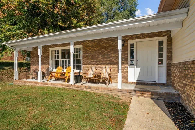 $300,000 | 506 Lavista Road, Dalton, GA 30720