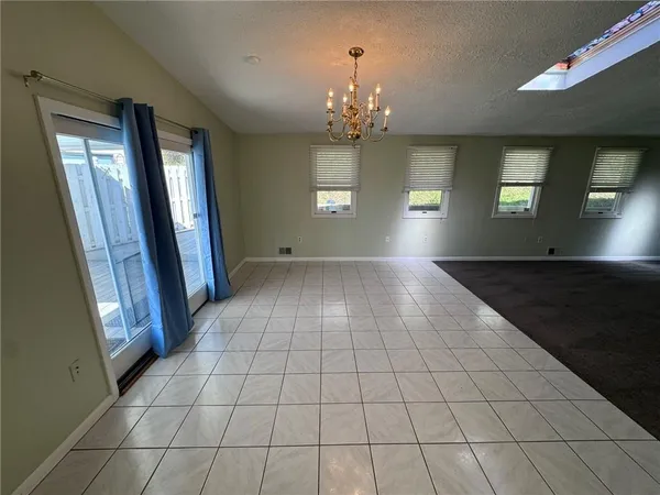 $2,050 | 1027 Middle Road, Glenshaw, PA 15116
