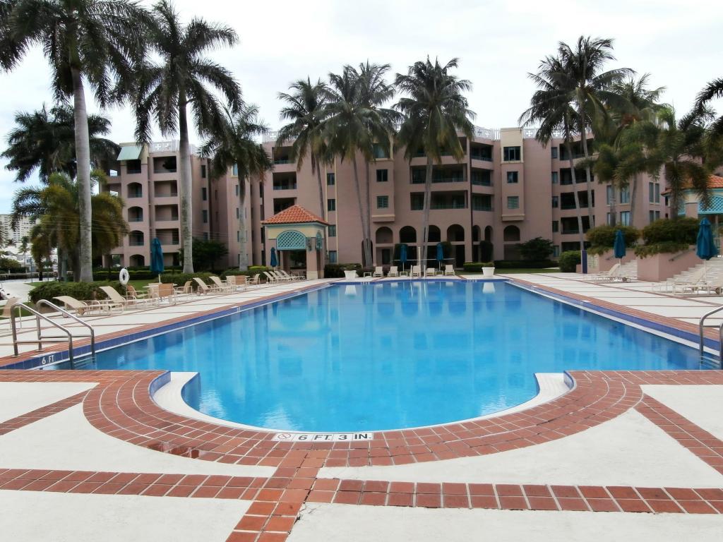 100 Southeast 5th Avenue, Unit 210 Boca Raton, FL 33432 - Photo 25 of 30 POOL
