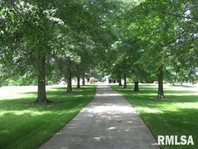 $729,000 | 17215 Mangold Road, Edelstein, IL 61526