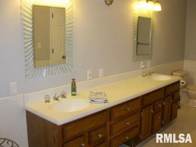 $729,000 | 17215 Mangold Road, Edelstein, IL 61526