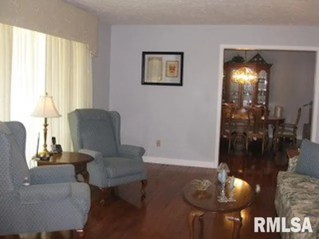 $729,000 | 17215 Mangold Road, Edelstein, IL 61526