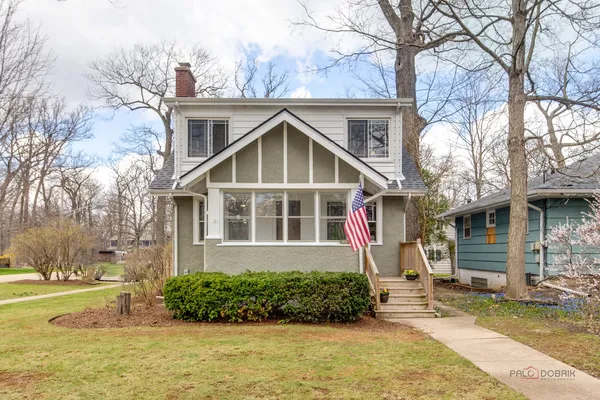 $765,000 | 300 East Sheridan Place, Lake Bluff, IL 60044