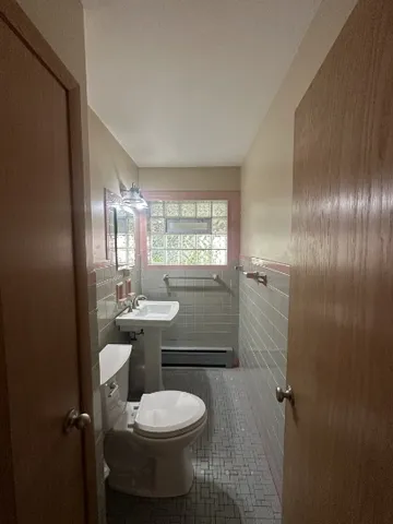 $2,400 | 6408 West Raven Street, Unit 2, Chicago, IL 60631