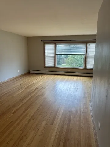 $2,400 | 6408 West Raven Street, Unit 2, Chicago, IL 60631