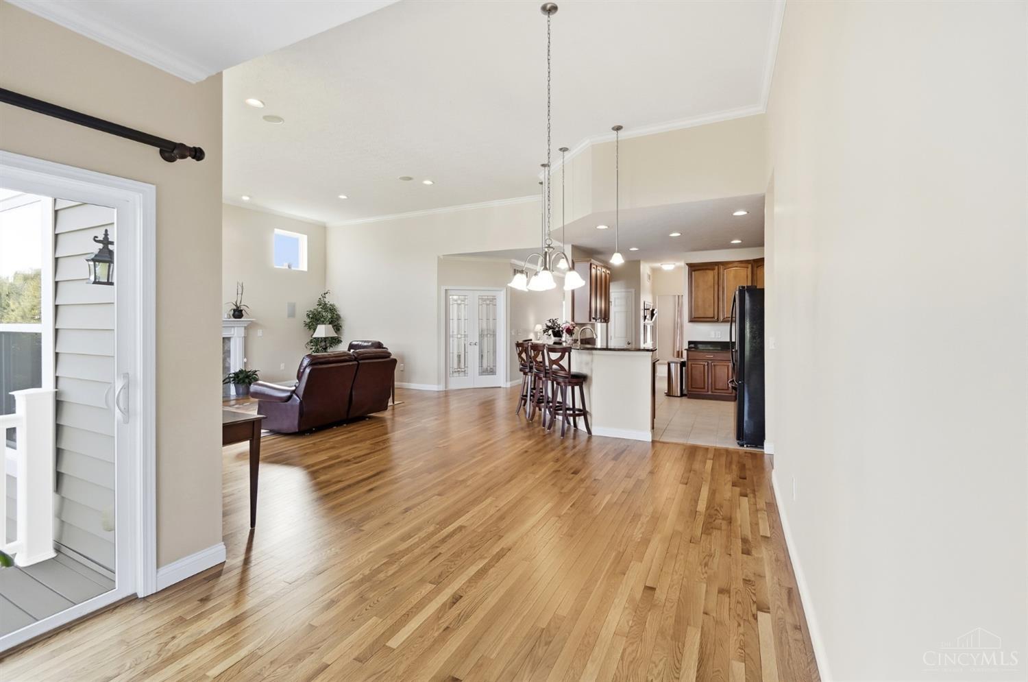 655 Hyacinth Road Cincinnati, OH 45245 - Photo 18 of 79 Gallery Image 18