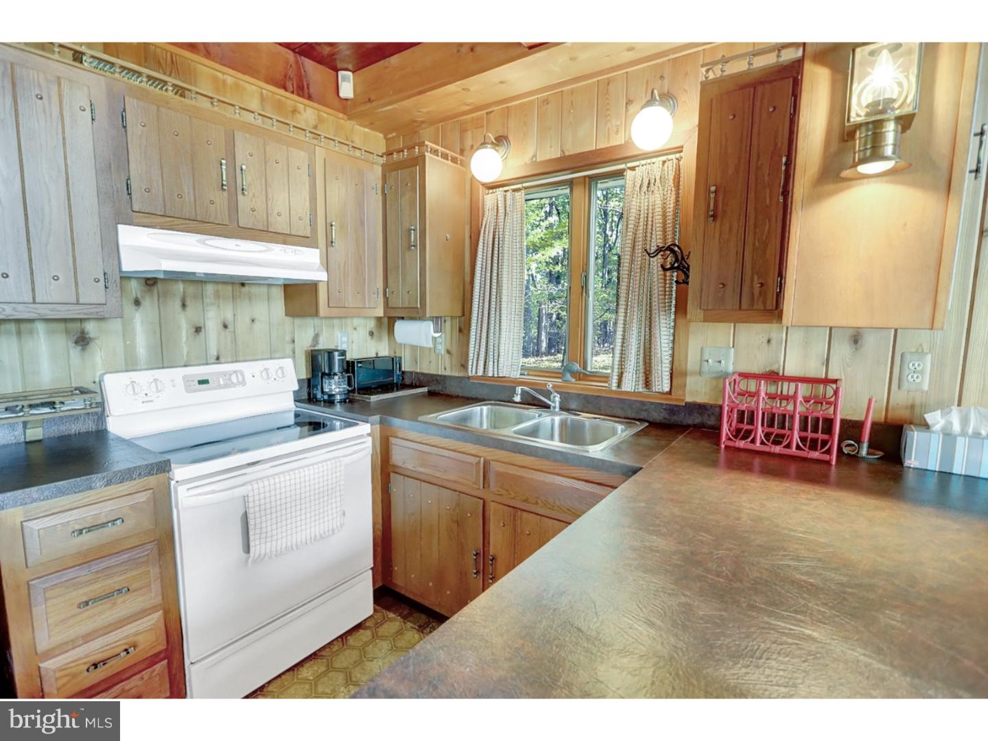 8928 Herrnhutter Strass Road Kempton, PA 19529 - Photo 6 of 21 Gallery Image 6