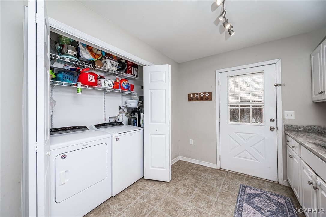 4959 Three Chopt Road Louisa, VA 23093 - Photo 14 of 28 Laundry closet