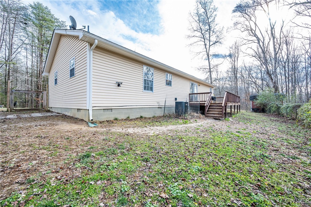 4959 Three Chopt Road Louisa, VA 23093 - Photo 26 of 28 Exterior view, back of home.