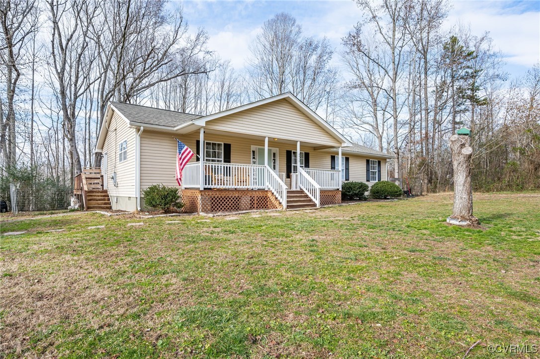 4959 Three Chopt Road Louisa, VA 23093 - Photo 3 of 28 Exterior view, front of home.