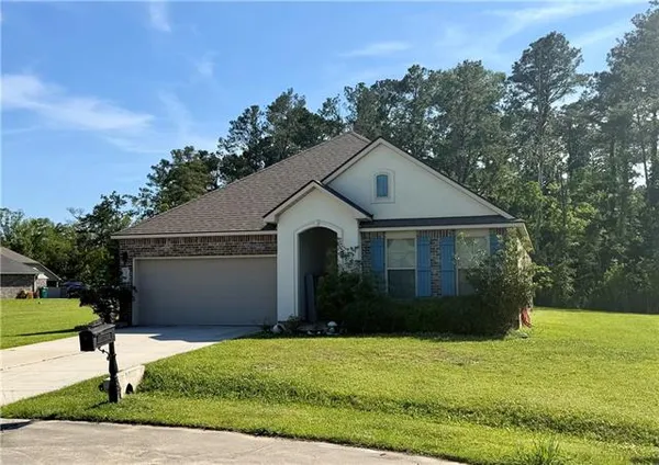 $2,100 | 18158 Logan Court, Ponchatoula, LA 70454