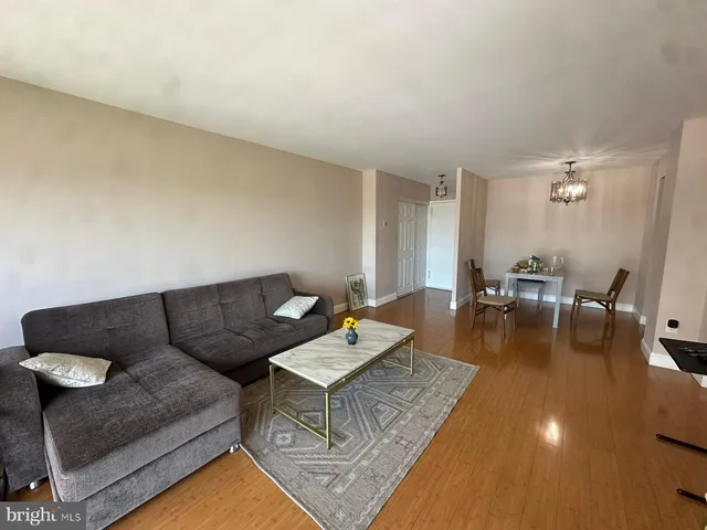 $159,900 | 7600 Roosevelt Boulevard, Unit 909, Philadelphia, PA 19152