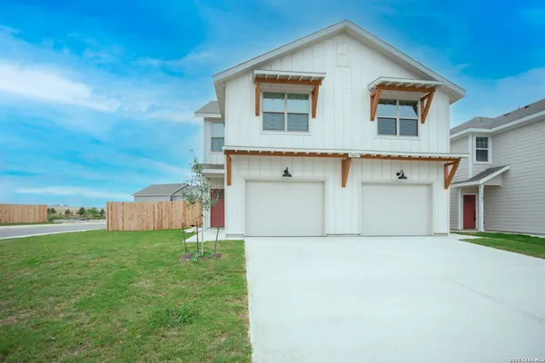 $1,600 | 7607 Gramercy Way, Unit 102, San Antonio, TX 78253