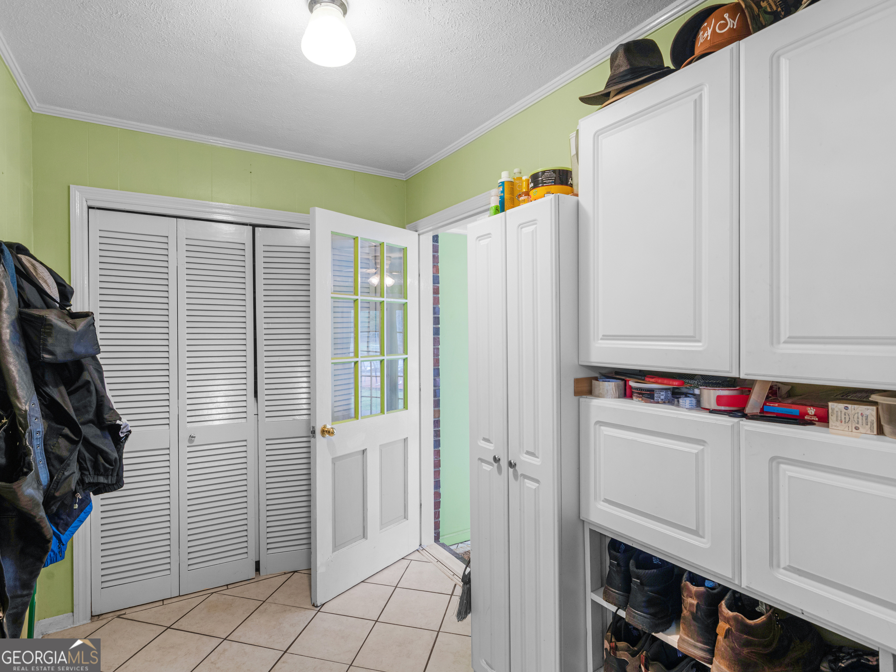 329 Pine Street Barnesville, GA 30204 - Photo 23 of 57 a bathroom with a shower