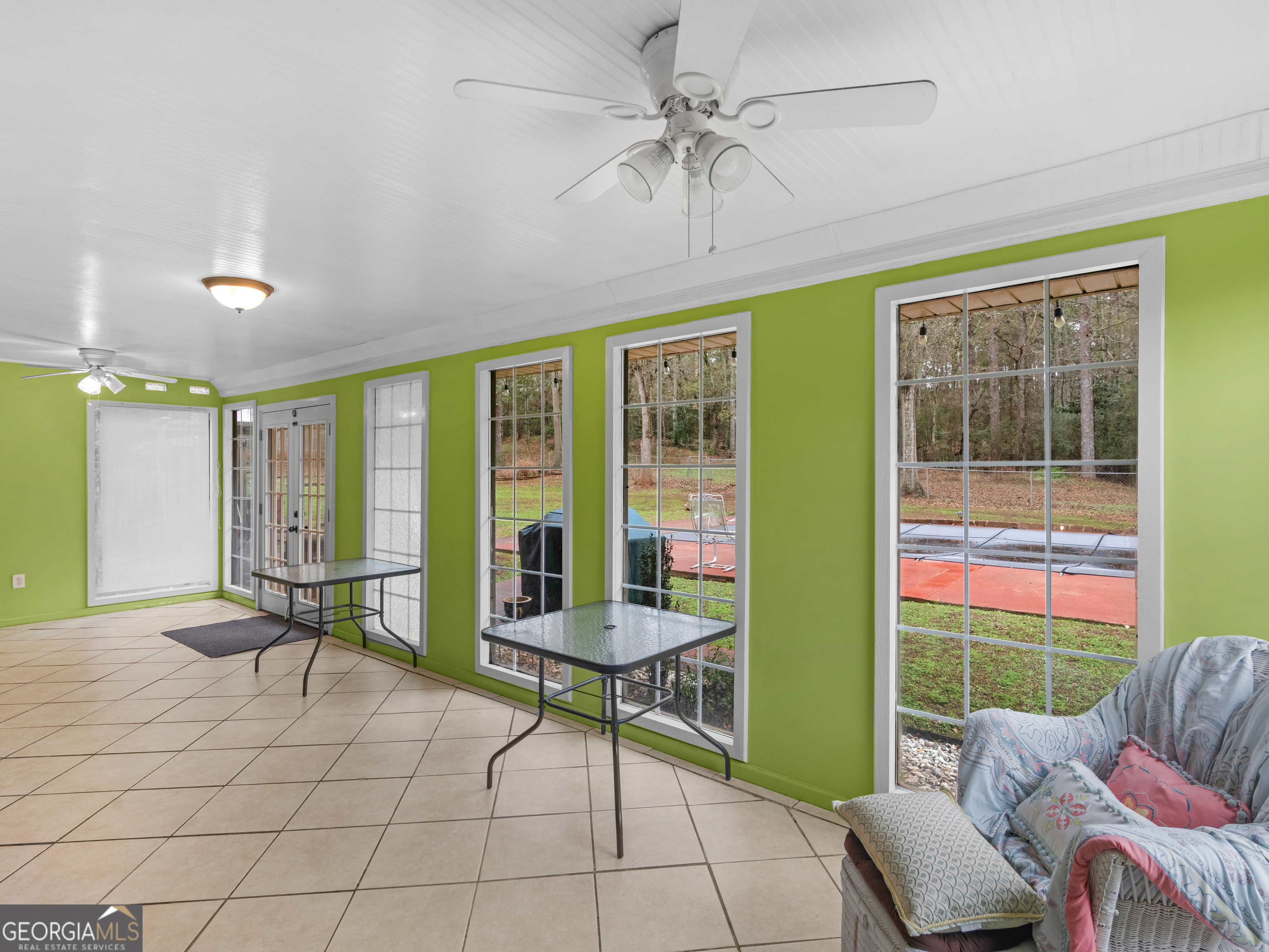 329 Pine Street Barnesville, GA 30204 - Photo 25 of 57 a living room with furniture and a window