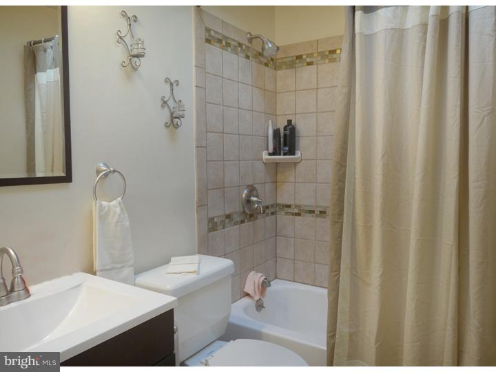 11859 Brandon Road Philadelphia, PA 19154 - Photo 2 of 23 Gallery Image 2