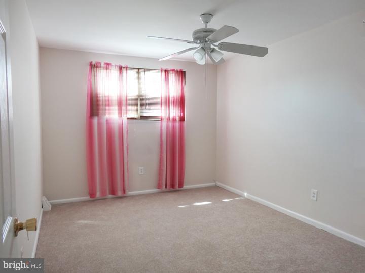11859 Brandon Road Philadelphia, PA 19154 - Photo 18 of 23 Gallery Image 18