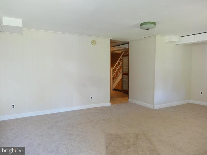 11859 Brandon Road Philadelphia, PA 19154 - Photo 9 of 23 Gallery Image 9