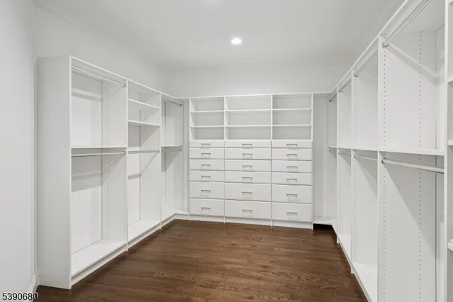 $4,888,000 | 368 Hartshorn Drive, Short Hills, NJ 07078