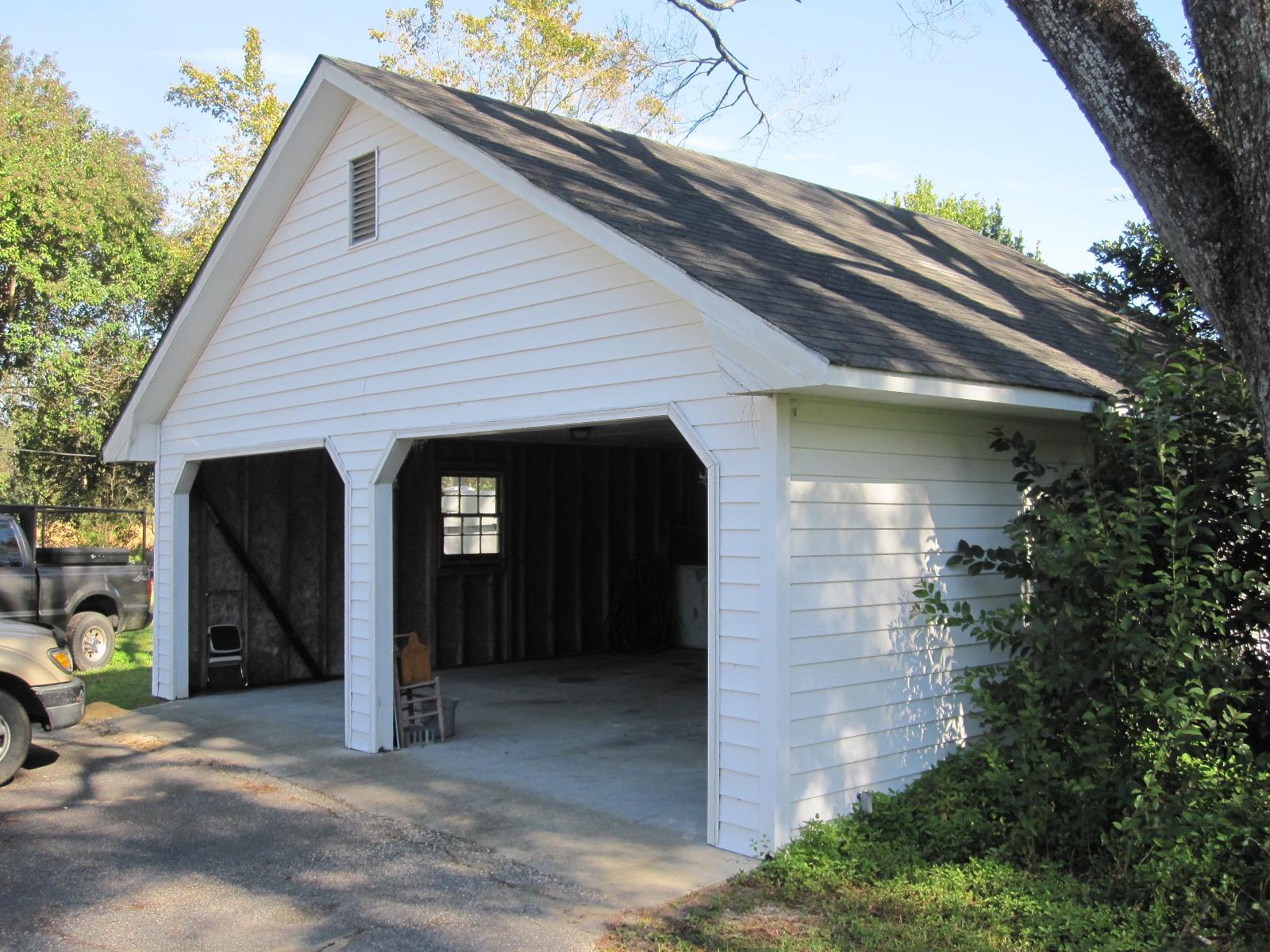3868 Black River Road Gable, SC 29051 - Photo 3 of 22 IMG_8971