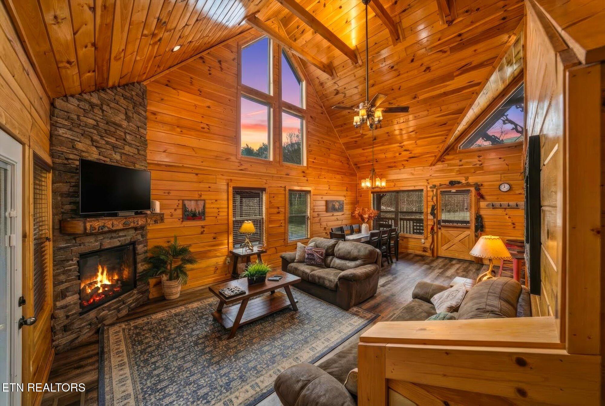 551 Blackberry Ridge Way Pigeon Forge, TN 37863 - Photo 2 of 60 551 Blackberry Ridge Way